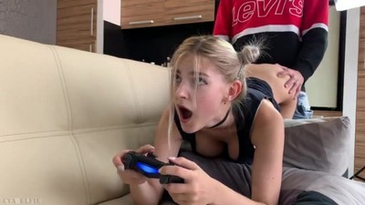 С сестрой, С братом,