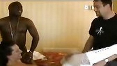 Зрелая жена, Жена с негром, Куколд, Грудастые, Вайф, Жена сосёт,