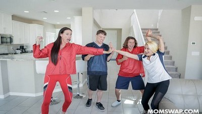 Групповуха, Инцест, Мамки, Блондинки, Раком, С сыном, С матерью, Наездница, На диване, Красиво сосет, Кончил на лицо, Глубокий минет,