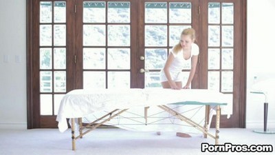 Блондинки, Голые, Красивые попки, Массаж, Молодые, Кончают внутрь, Красивые девушки,