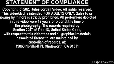 Брюнетки, Красивые попки, Маленькие сиськи, Худые, Азиатки, Молодые, Пикап,