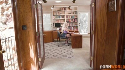 Блондинки, Большие жопы, Большие сиськи, Волосатые, Втроем, Молодые, Оральный, Камшот, МЖМ, Глубокий минет, Минет, Большие натуральные сиськи,