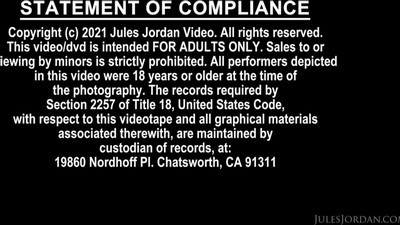 Брюнетки, Маленькие сиськи, Худые, Азиатки, Втроем, Оральный, Глубокий минет, Минет, МЖМ,