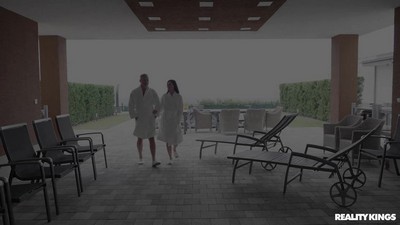 В масле, Лесбиянки, Мастурбация, Оральный, В одежде, В чулках, Волосатые, Кунилингус, Женский оргазм, В мини юбке,