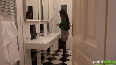 Брюнетки, Латинки, Анальный, Большие сиськи, В чулках, Втроем, Двойное проникновение, Молодые, МЖМ,