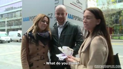 В одежде, Молодые, Пикап, Трусики, Худые, На людях,